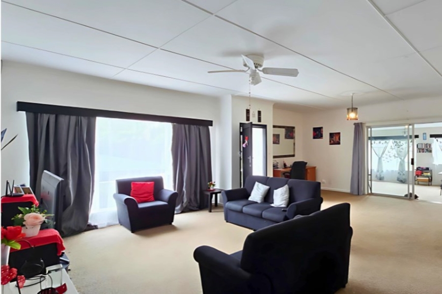 5 Bedroom Property for Sale in Gonubie Eastern Cape